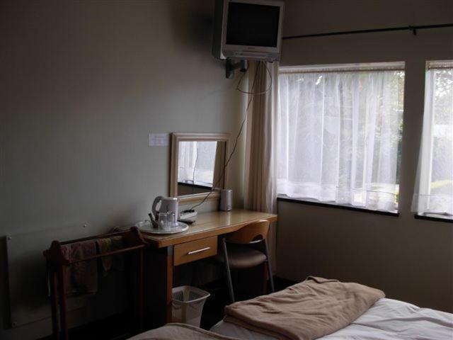 Liongate Bed And Breakfast Эденвейл Номер фото