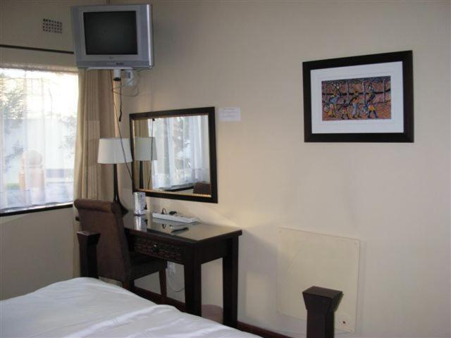 Liongate Bed And Breakfast Эденвейл Номер фото