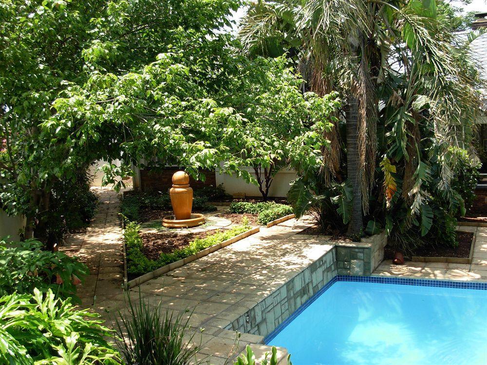 Liongate Bed And Breakfast Эденвейл Экстерьер фото