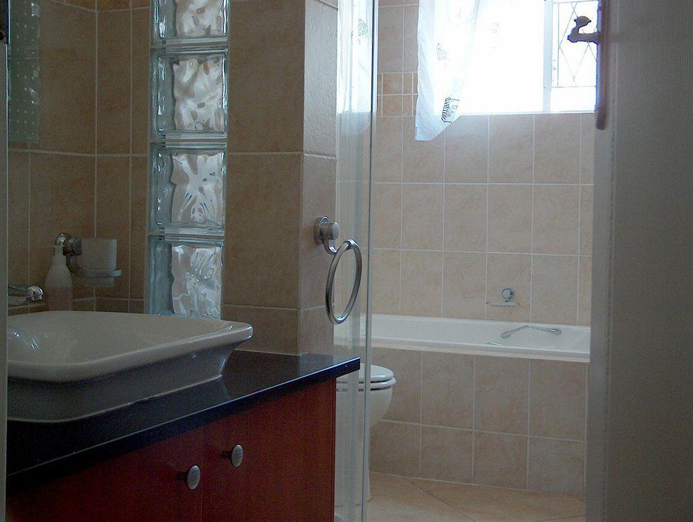 Liongate Bed And Breakfast Эденвейл Экстерьер фото