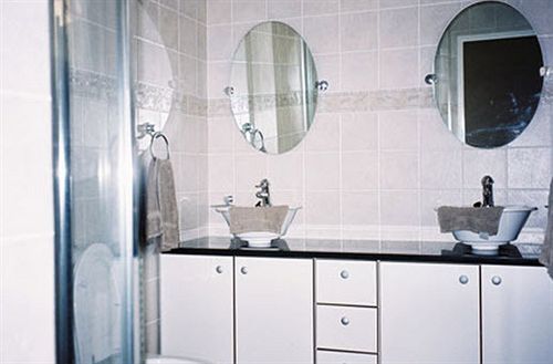 Liongate Bed And Breakfast Эденвейл Экстерьер фото
